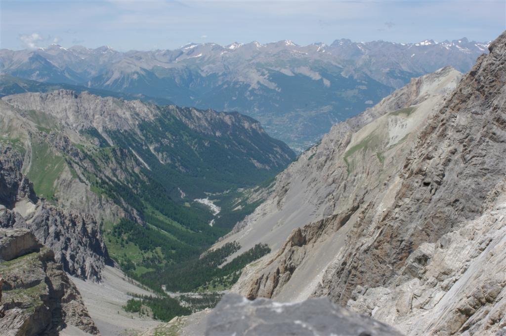 Le val d'Escreins avec en toile de fond le sud du massif des Écrins