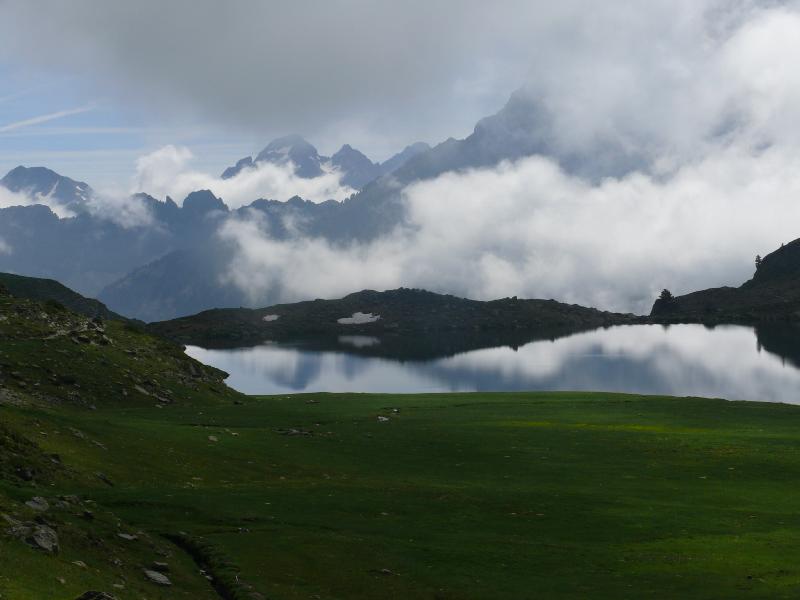 lac gentau vue sur le pic.jpg